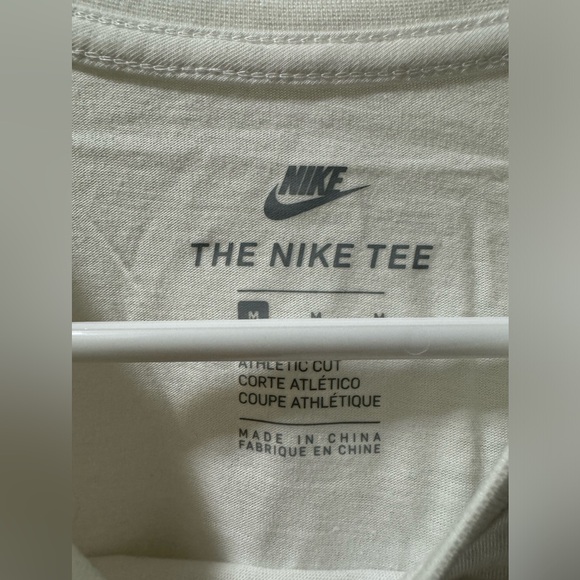 NIKE THE NIKE TEE - Picture 3 of 6